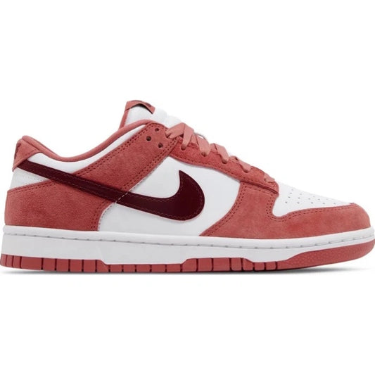 Nike Dunk Low Valentines Day (2024)